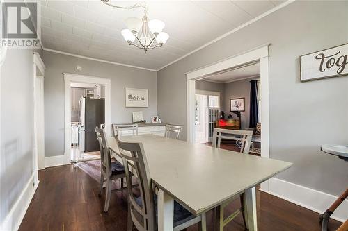 613 Broadway Street, Plympton-Wyoming, ON - Indoor Photo Showing Dining Room