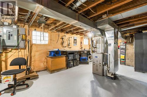 613 Broadway Street, Plympton-Wyoming, ON - Indoor Photo Showing Basement