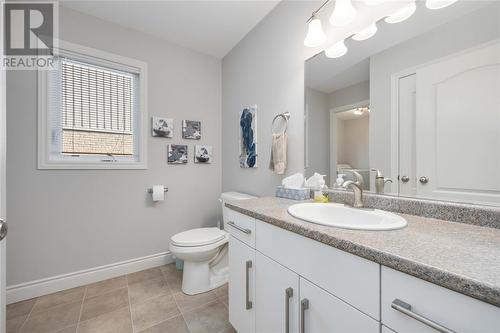 322 Sawgrass Place, Sarnia, ON - Indoor Photo Showing Bathroom