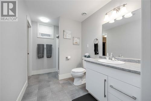 322 Sawgrass Place, Sarnia, ON - Indoor Photo Showing Bathroom