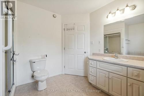 123 Macnab Street, Lambton Shores (Forest), ON - Indoor Photo Showing Bathroom