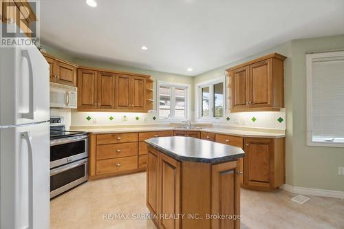 123 Macnab Street, Lambton Shores (Forest), ON - Indoor Photo Showing Kitchen