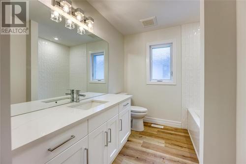 6727 Shaker Lane, Plympton-Wyoming, ON - Indoor Photo Showing Bathroom