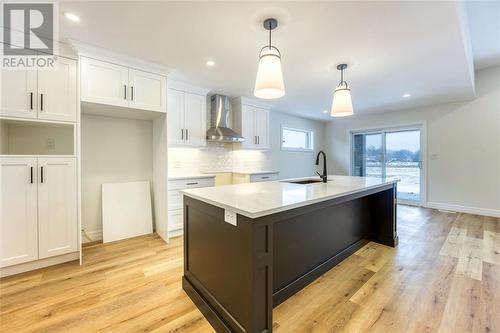 6727 Shaker Lane, Plympton-Wyoming, ON - Indoor Photo Showing Kitchen With Upgraded Kitchen