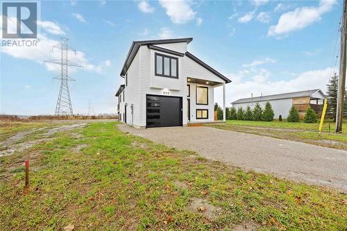 1552 Melwood Drive, St Clair, ON - Outdoor