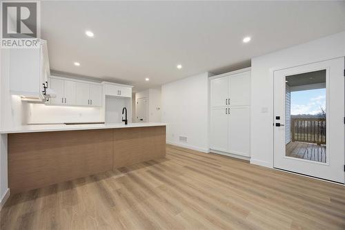 1552 Melwood Drive, St Clair, ON - Indoor Photo Showing Kitchen