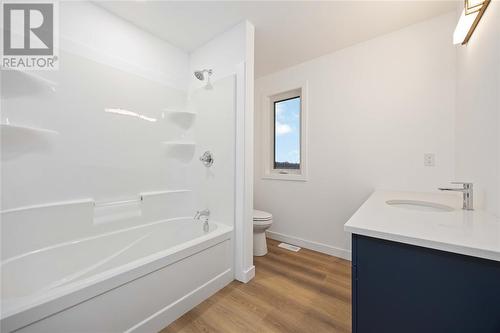 1552 Melwood Drive, St Clair, ON - Indoor Photo Showing Bathroom