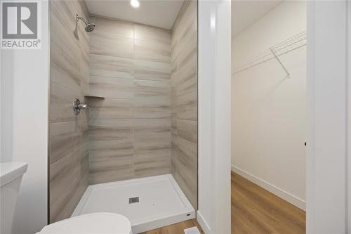 1552 Melwood Drive, St Clair, ON - Indoor Photo Showing Bathroom