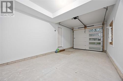 1552 Melwood Drive, St Clair, ON - Indoor Photo Showing Garage