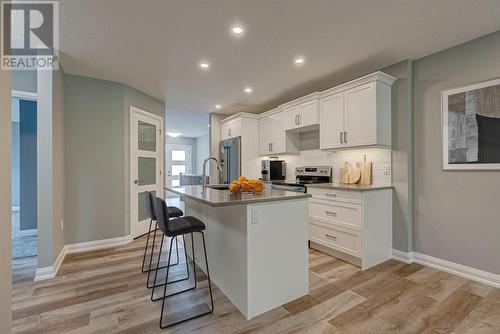 483 Main Street, Plympton-Wyoming, ON - Indoor Photo Showing Kitchen With Upgraded Kitchen