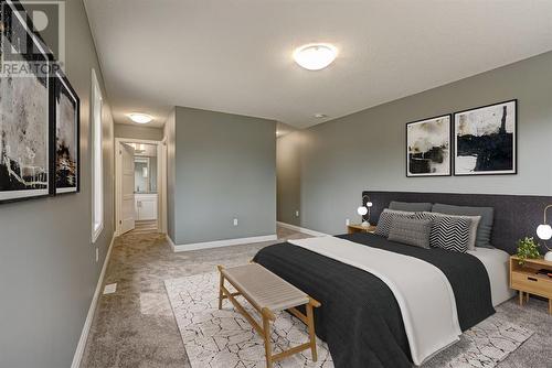 483 Main Street, Plympton-Wyoming, ON - Indoor Photo Showing Bedroom