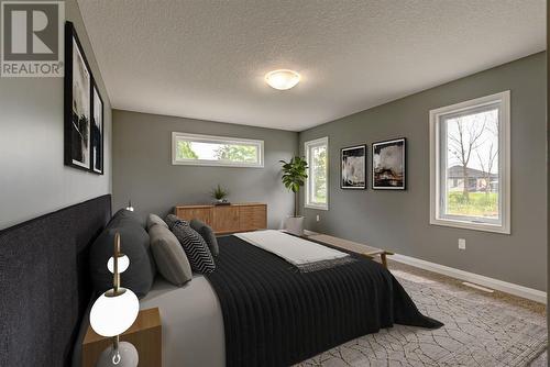 483 Main Street, Plympton-Wyoming, ON - Indoor Photo Showing Bedroom