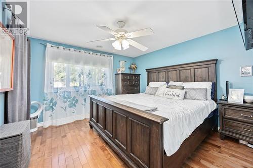 545 Highbury Park, Sarnia, ON - Indoor Photo Showing Bedroom