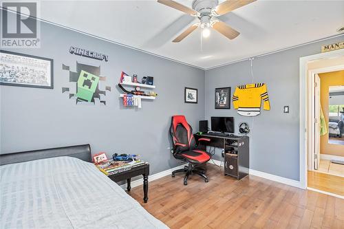 545 Highbury Park, Sarnia, ON - Indoor Photo Showing Bedroom