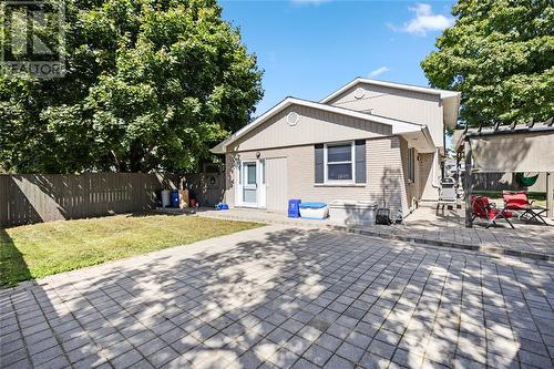 545 Highbury Park, Sarnia, ON - Outdoor