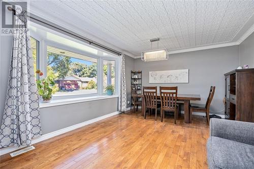 545 Highbury Park, Sarnia, ON - Indoor Photo Showing Dining Room