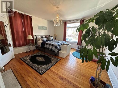 273 Vidal Street North, Sarnia, ON - Indoor Photo Showing Bedroom