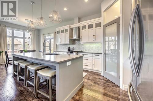 7122 Muskoka Trail, Plympton-Wyoming, ON - Indoor Photo Showing Kitchen With Upgraded Kitchen