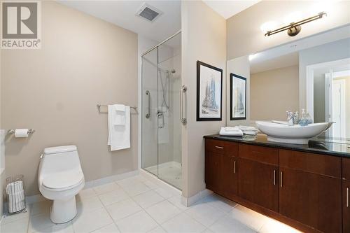 350 Front Street North Unit# 303, Sarnia, ON - Indoor Photo Showing Bathroom