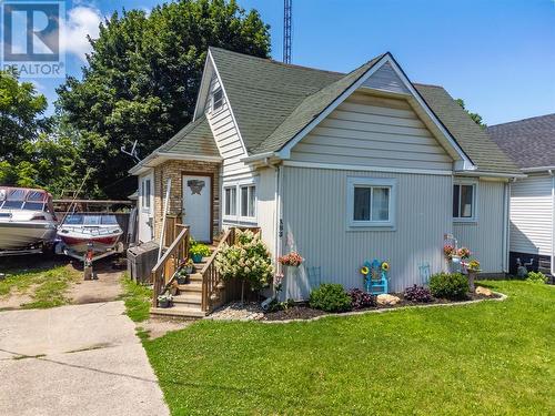 183 Mitton Street South, Sarnia, ON - Outdoor With Facade