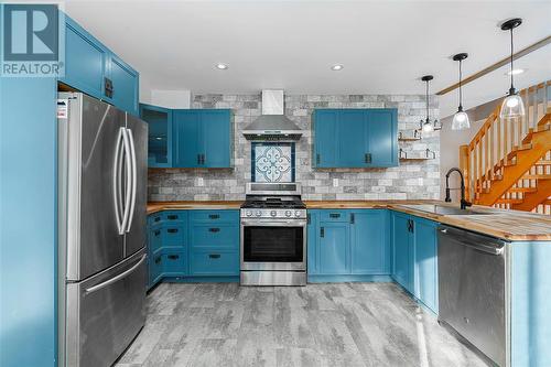 183 Mitton Street South, Sarnia, ON - Indoor Photo Showing Kitchen With Upgraded Kitchen