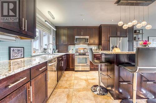 3094 Lakeview Avenue, Plympton-Wyoming, ON - Indoor Photo Showing Kitchen With Stainless Steel Kitchen With Upgraded Kitchen