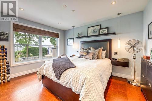 3094 Lakeview Avenue, Plympton-Wyoming, ON - Indoor Photo Showing Bedroom