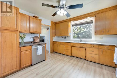 4253 Egremont Road, Plympton-Wyoming, ON - Indoor Photo Showing Kitchen