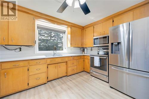 4253 Egremont Road, Plympton-Wyoming, ON - Indoor Photo Showing Kitchen With Stainless Steel Kitchen With Double Sink