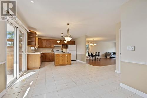 329 Parkside Drive, Petrolia, ON - Indoor