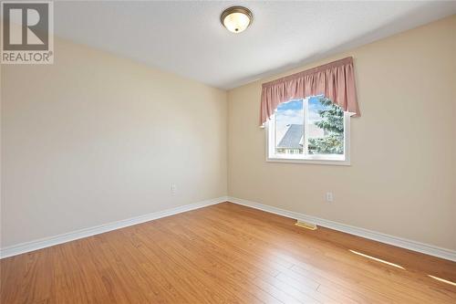 329 Parkside Drive, Petrolia, ON - Indoor Photo Showing Other Room