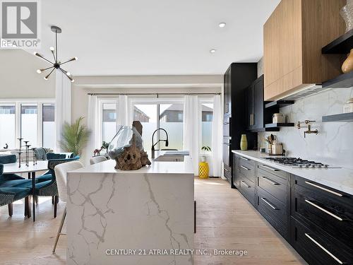 1193 Wickham Road, Innisfil, ON - Indoor Photo Showing Kitchen With Upgraded Kitchen