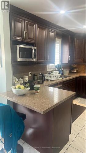 10 Pertosa Drive, Brampton, ON - Indoor Photo Showing Kitchen