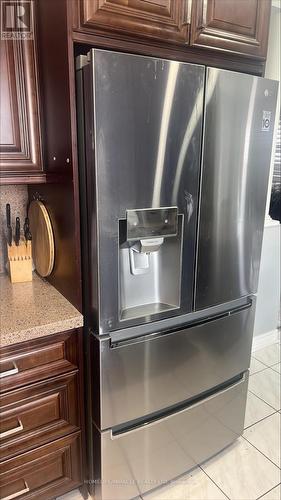 10 Pertosa Drive, Brampton, ON - Indoor Photo Showing Kitchen