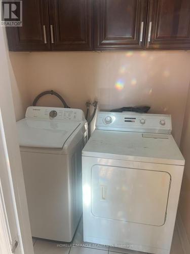 10 Pertosa Drive, Brampton, ON - Indoor Photo Showing Laundry Room