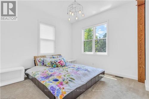 35 Daymond Drive, Puslinch, ON - Indoor Photo Showing Bedroom