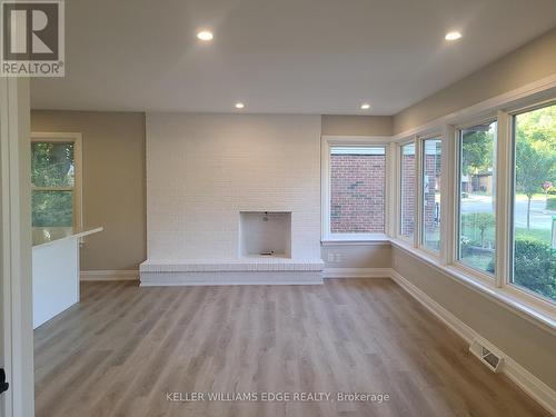 Upper - 10 Sherwood Rise, Hamilton, ON - Indoor Photo Showing Other Room