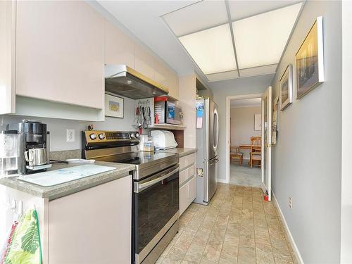 504-630 Montreal St, Victoria, BC - Indoor Photo Showing Kitchen