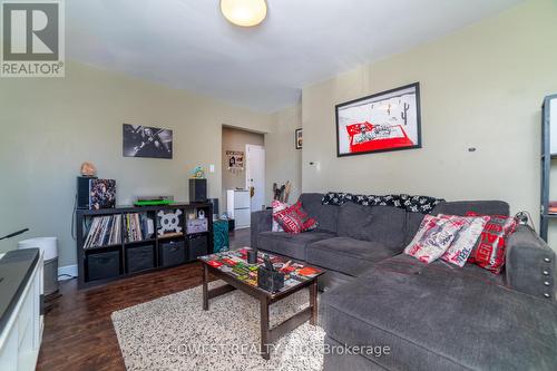 99 Douglas Street, Greater Sudbury, ON - Indoor Photo Showing Living Room