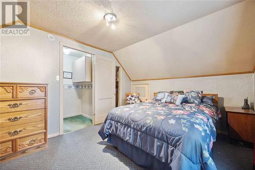 103 Walnut Avenue North, Sarnia, ON - Indoor Photo Showing Bedroom