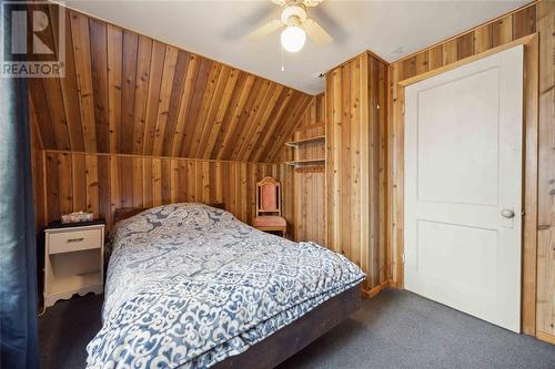 103 Walnut Avenue North, Sarnia, ON - Indoor Photo Showing Bedroom