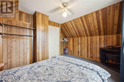 103 Walnut Avenue North, Sarnia, ON - Indoor Photo Showing Bedroom