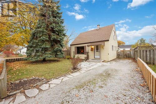 103 Walnut Avenue North, Sarnia, ON - Outdoor