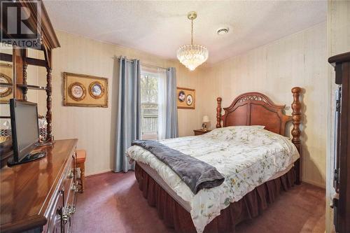 103 Walnut Avenue North, Sarnia, ON - Indoor Photo Showing Bedroom