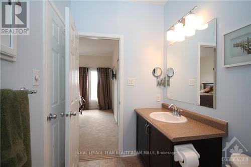 266 Espin Heights, Ottawa, ON - Indoor Photo Showing Bathroom