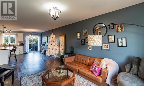 82 Seascape Drive, Paradise, NL - Indoor Photo Showing Living Room