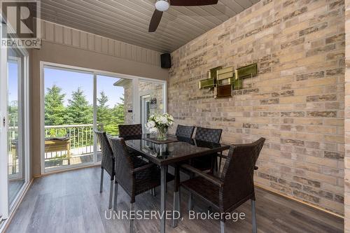 44 Leenders Lane, Erin, ON - Indoor Photo Showing Dining Room