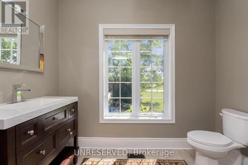 44 Leenders Lane, Erin, ON - Indoor Photo Showing Bathroom