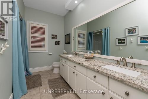 44 Leenders Lane, Erin, ON - Indoor Photo Showing Bathroom