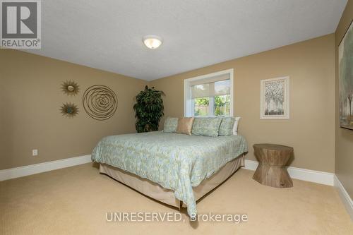 44 Leenders Lane, Erin, ON - Indoor Photo Showing Bedroom